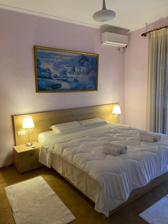 Ballo Apartments Gjirokastër Екстериор снимка
