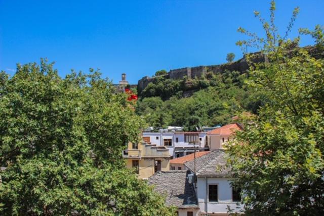 Ballo Apartments Gjirokastër Екстериор снимка