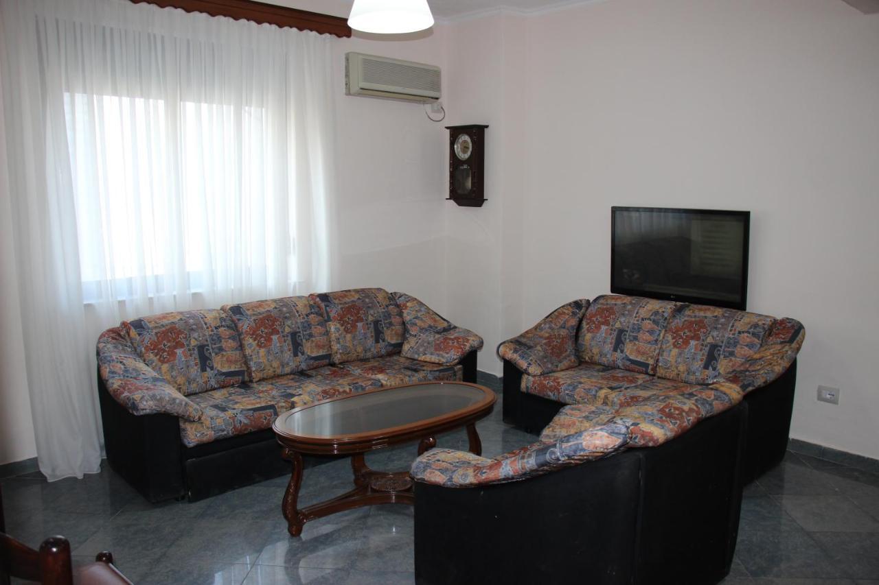 Ballo Apartments Gjirokastër Екстериор снимка