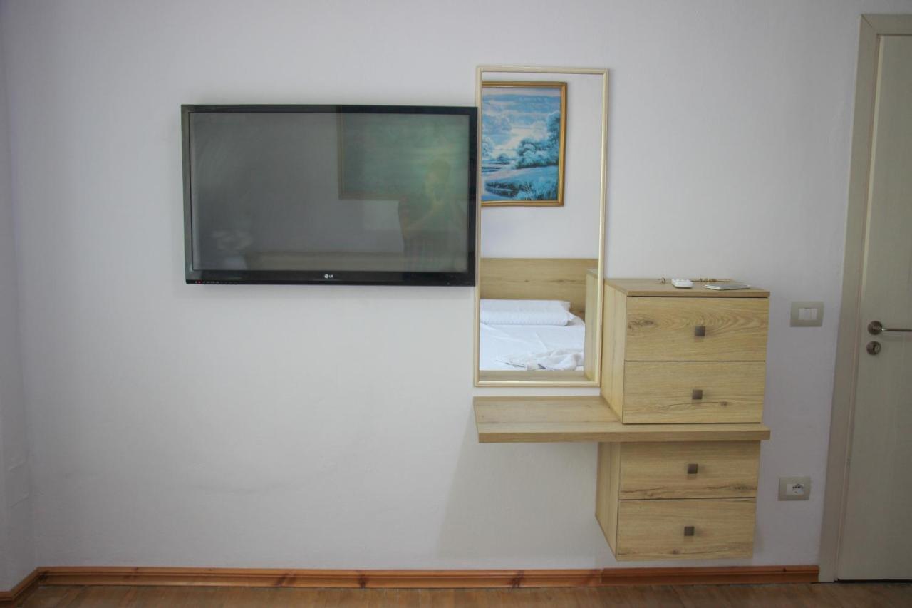 Ballo Apartments Gjirokastër Екстериор снимка