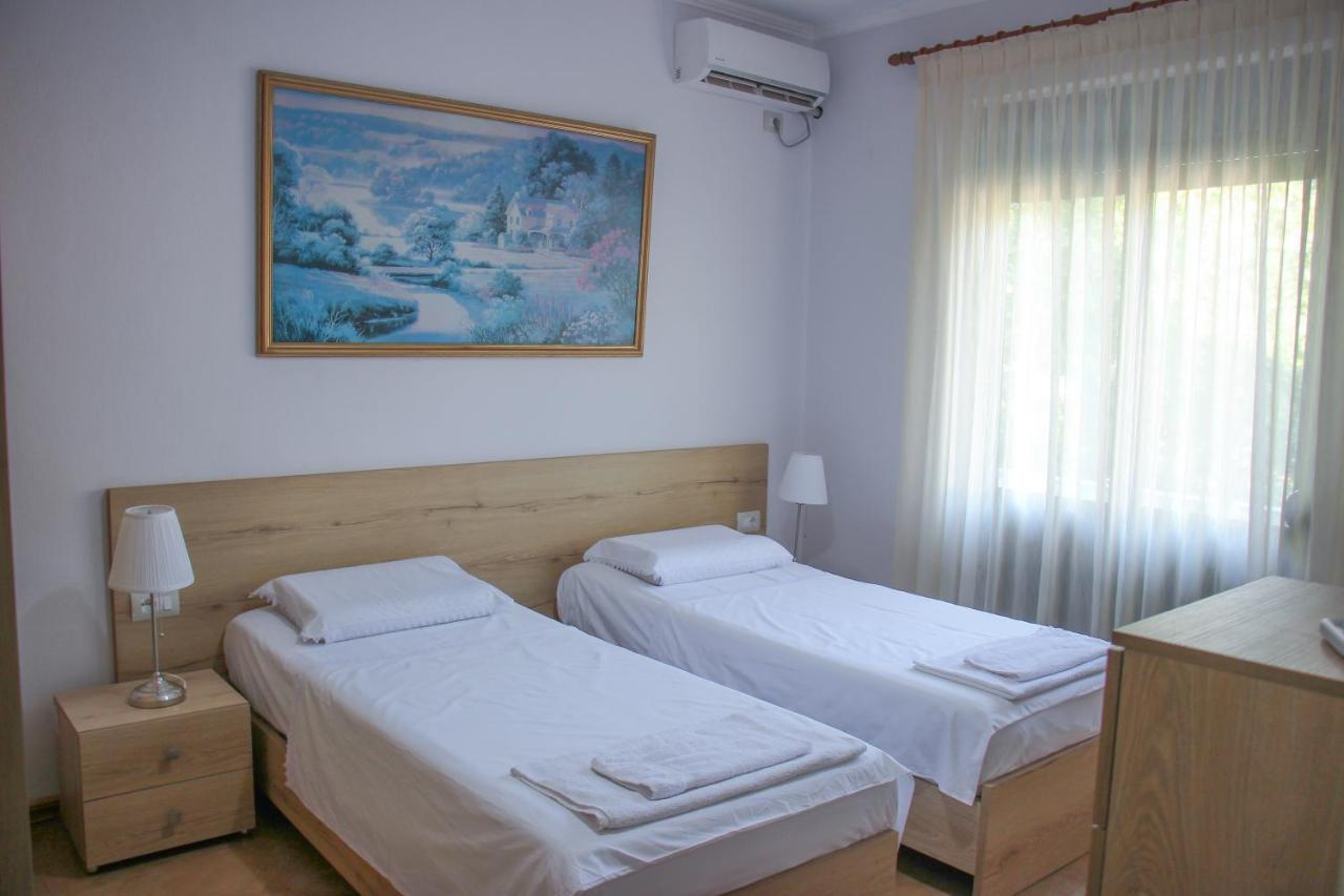 Ballo Apartments Gjirokastër Екстериор снимка