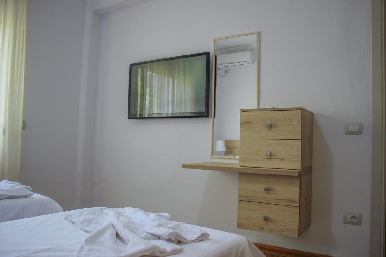 Ballo Apartments Gjirokastër Екстериор снимка